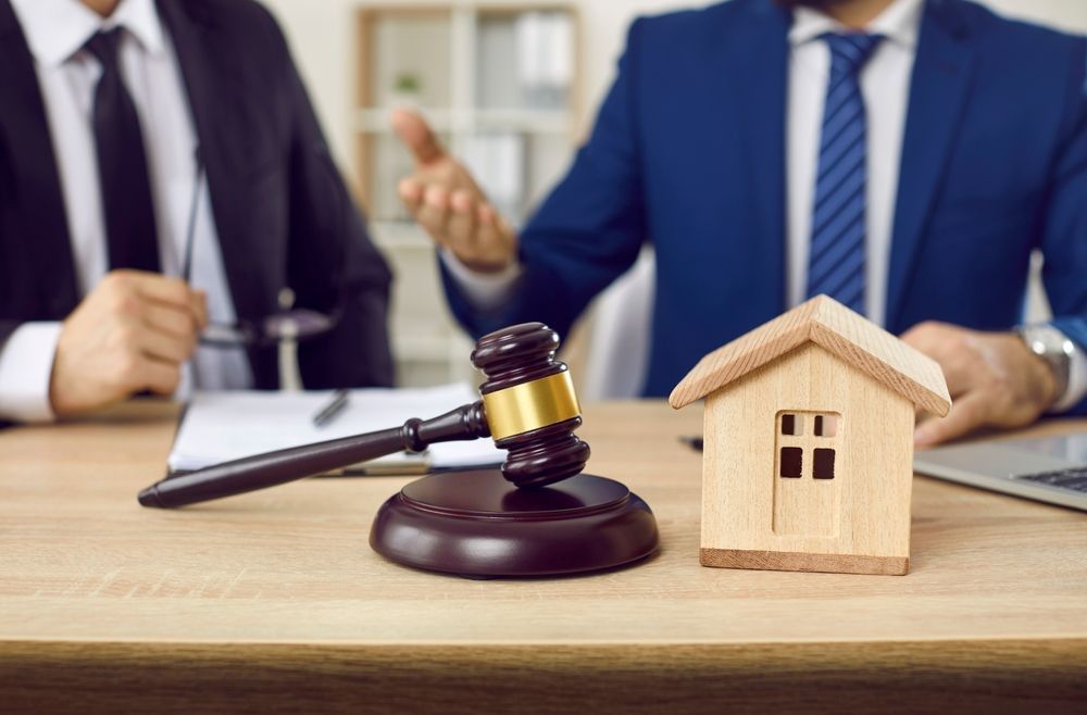 Lawyer and client make agreement of house mortgage - Lawyer in Woy Woy, NSW