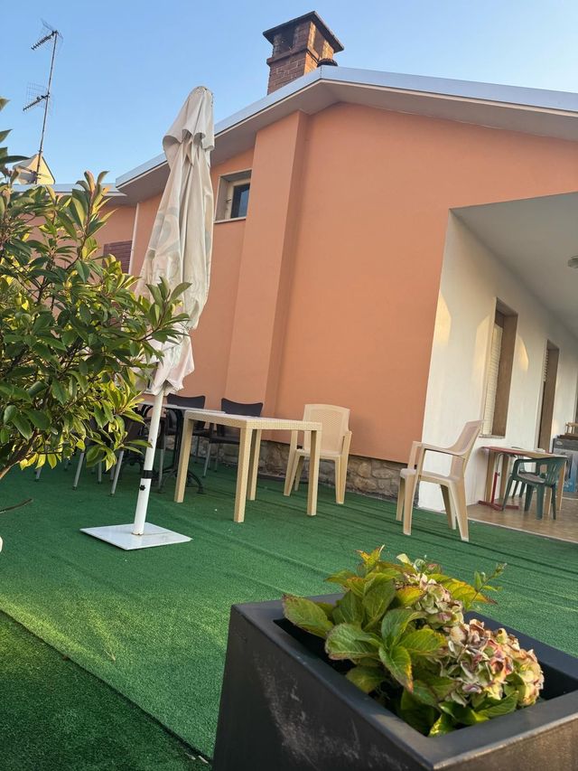 Giardino esterno accogliente della struttura