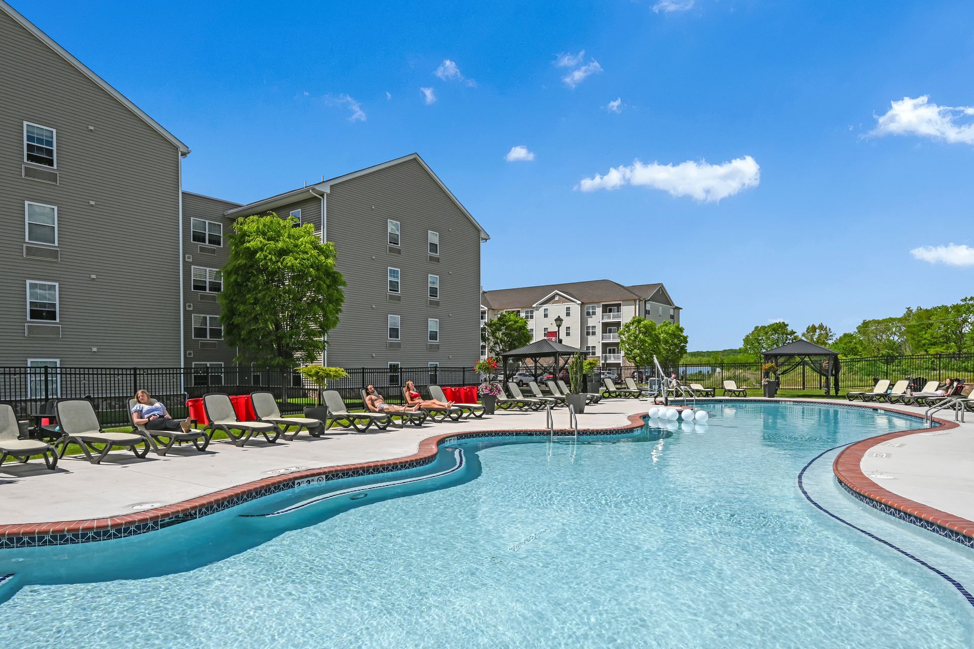 Amenities Apollo Point 44 in Bloomsburg, PA