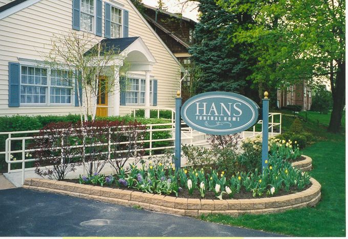 Exterior of Hans Funeral Home