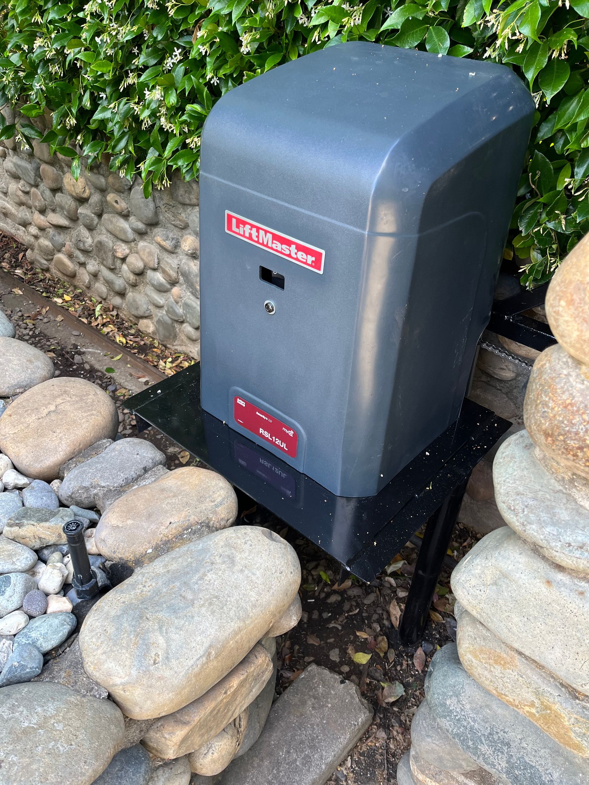 lift master gate opener