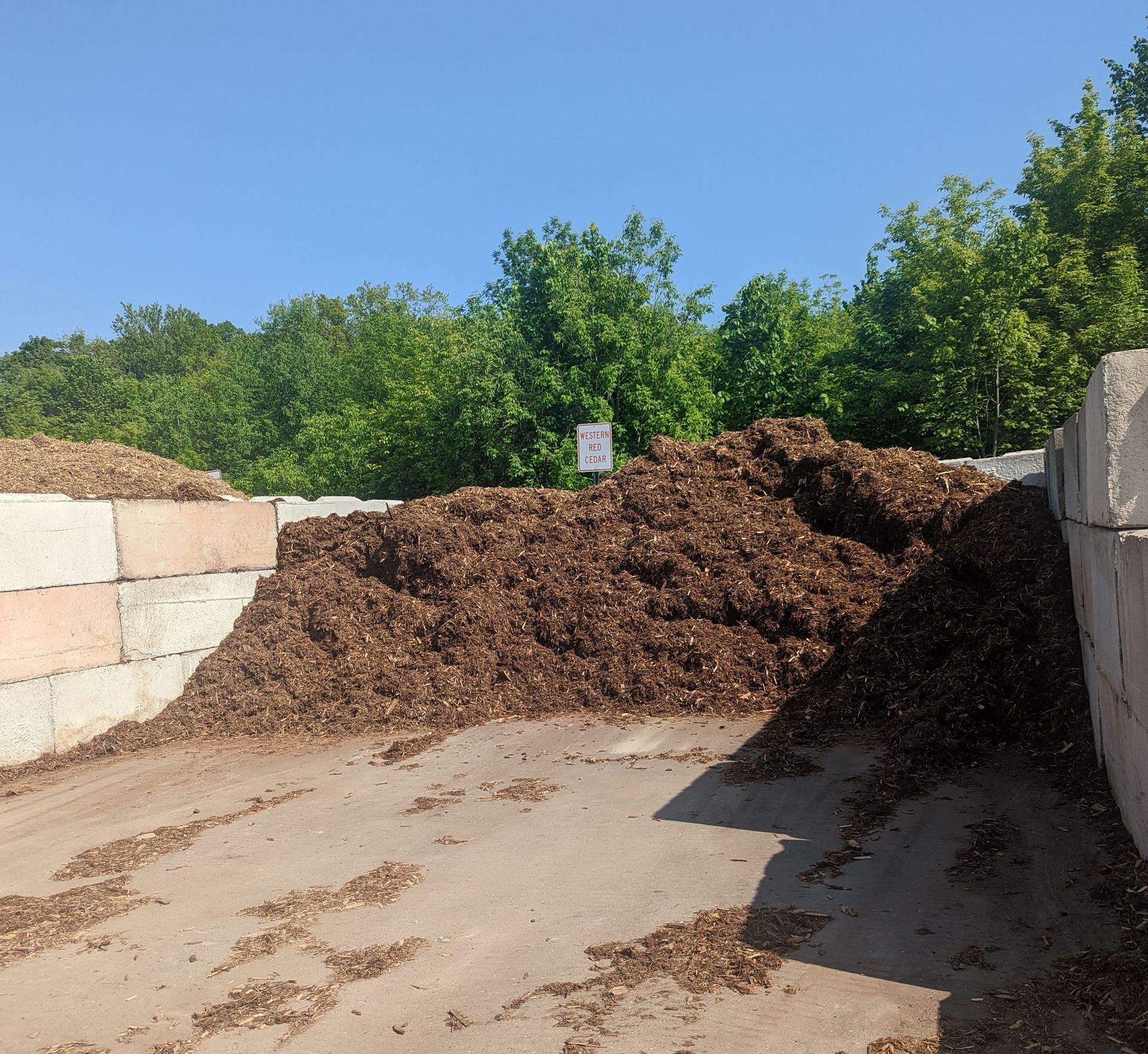 Western Red Cedar Shredder - Landscape Equipment and Supplies in Twin Cities, MN Western Red Cedar Shredder - Landscape Equipment and Supplies in Twin Cities, MN