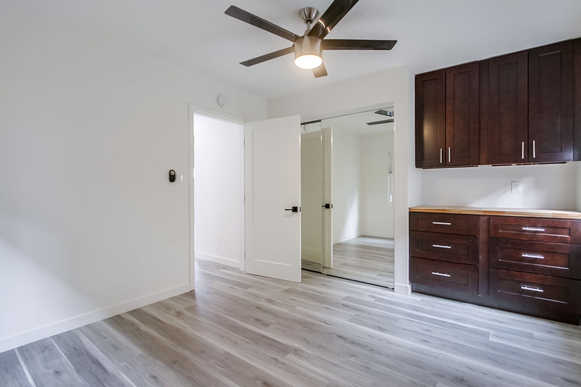 4014 bedroom