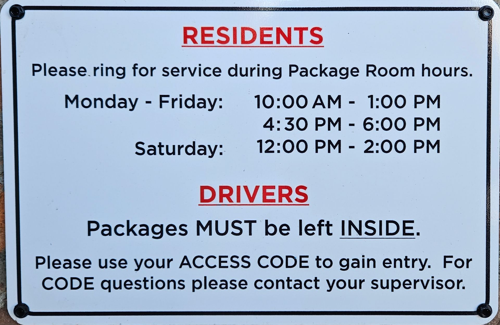 A sign that says residents and drivers on it