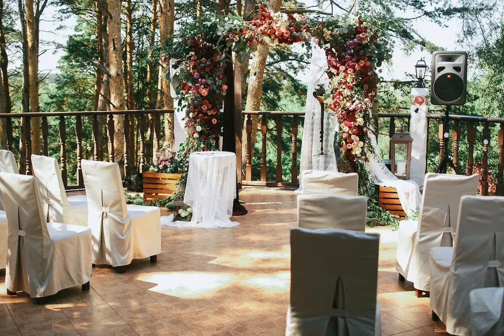 Creative Ideas for Wedding Reception Décor on a Budget in Utah