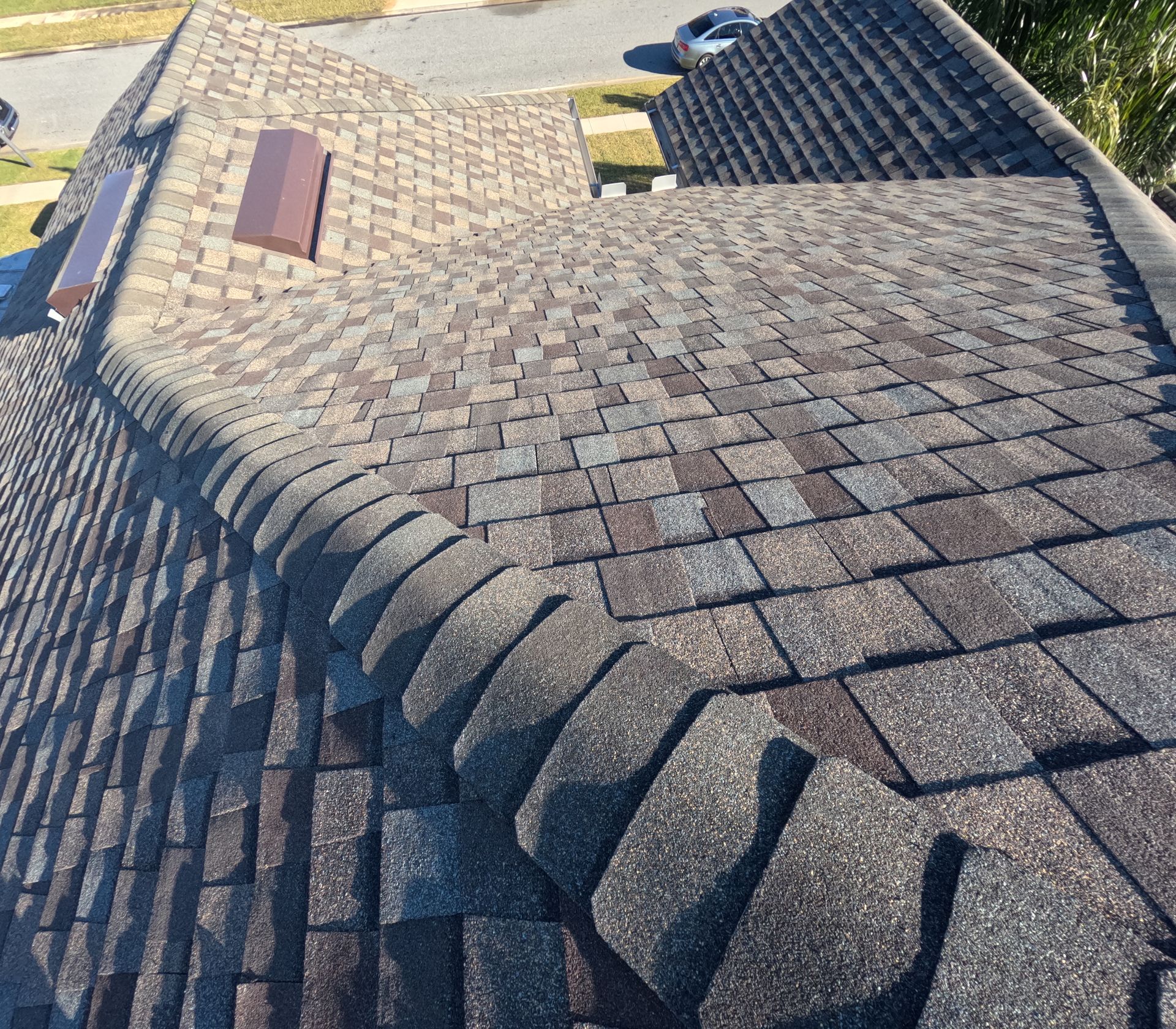 Architectural asphalt shingles installed on a Lake Mary residence
