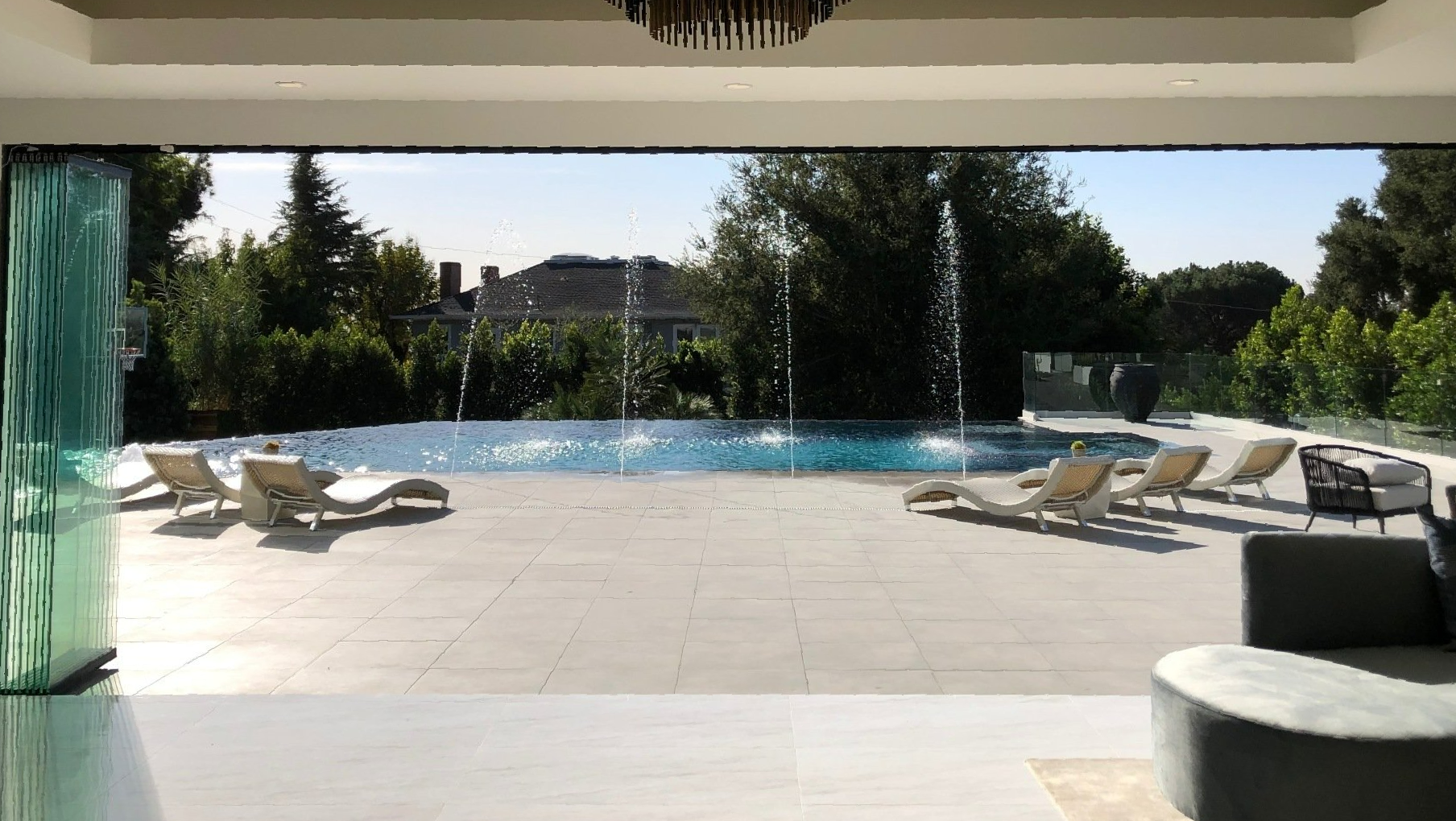 Frameless Folding Doors 