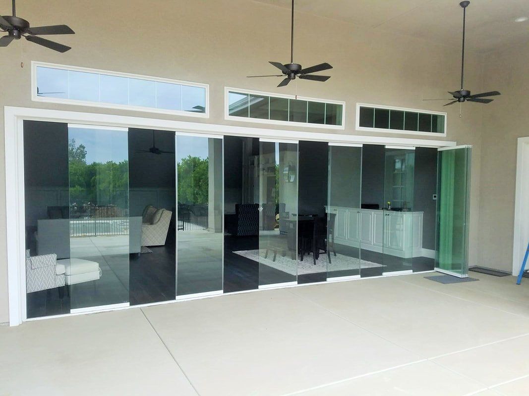 Collapsible Glass Wall Riverside