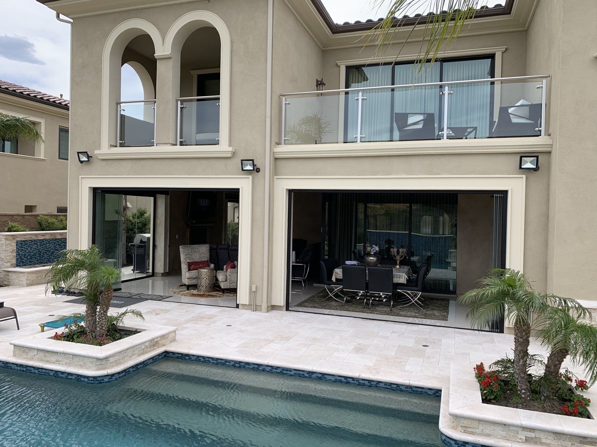 Frameless Patio Doors, retractable glass wall, Panoramic doors, folding frameless doors