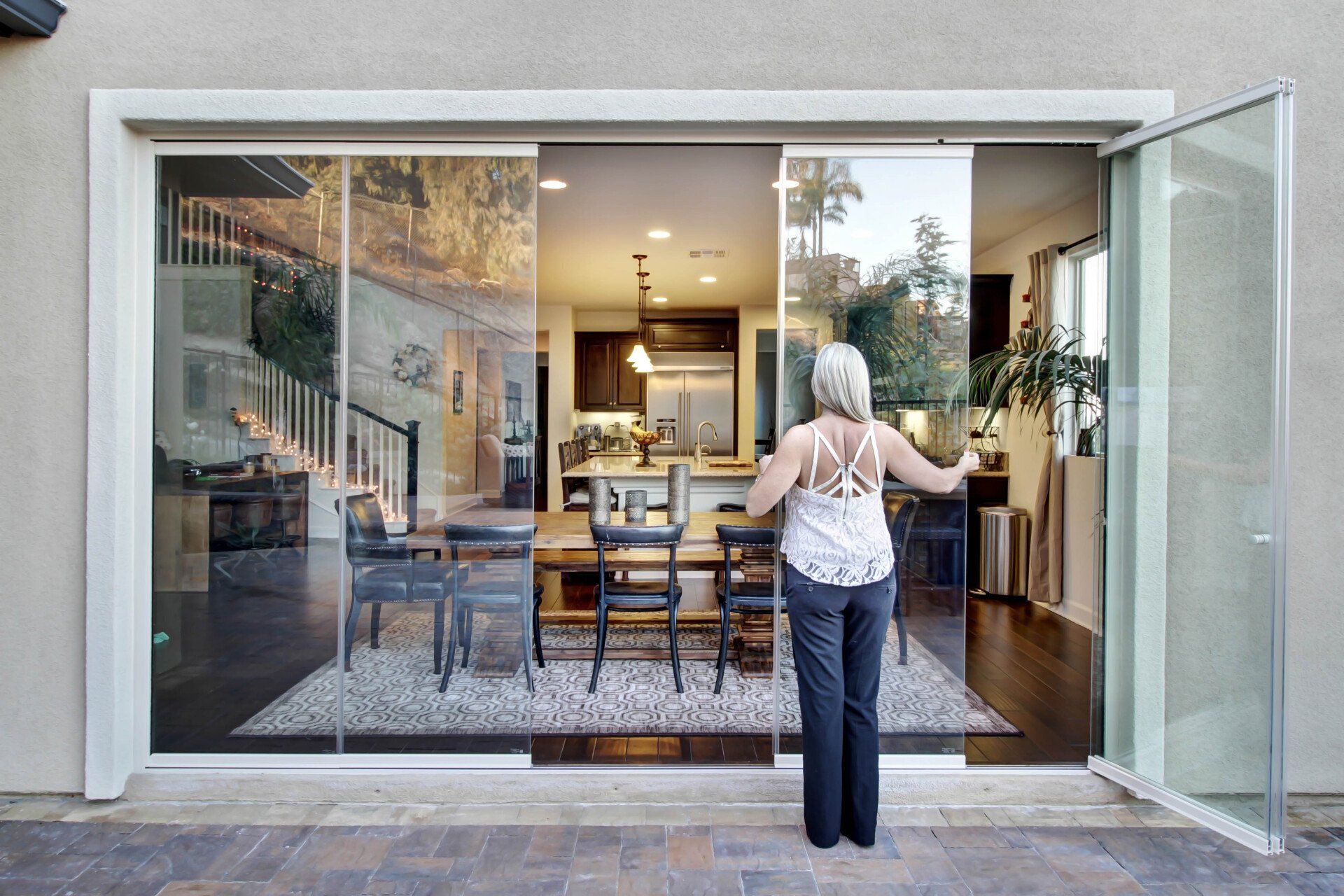 Frameless Folding Doors, Folding Patio Door, Glass Wall,