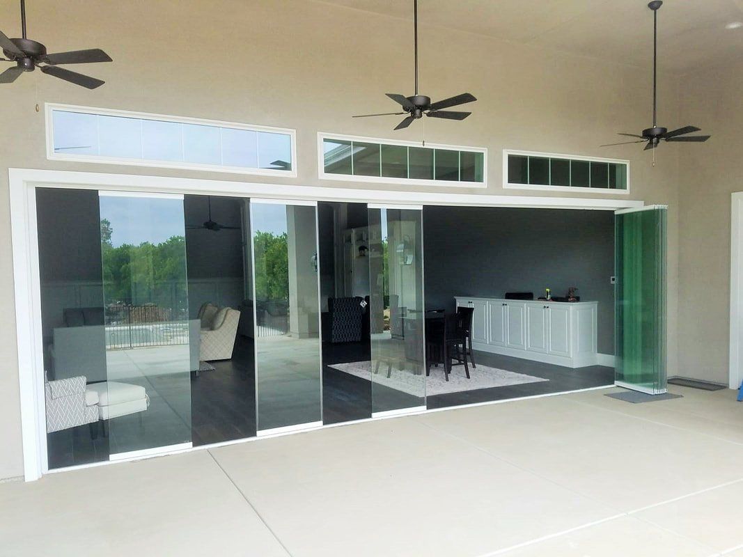 Folding Glass Wall Riverside