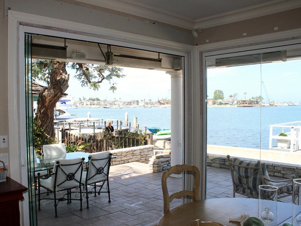 Frameless Folding Doors