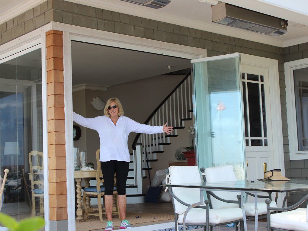 Frameless Folding Doors