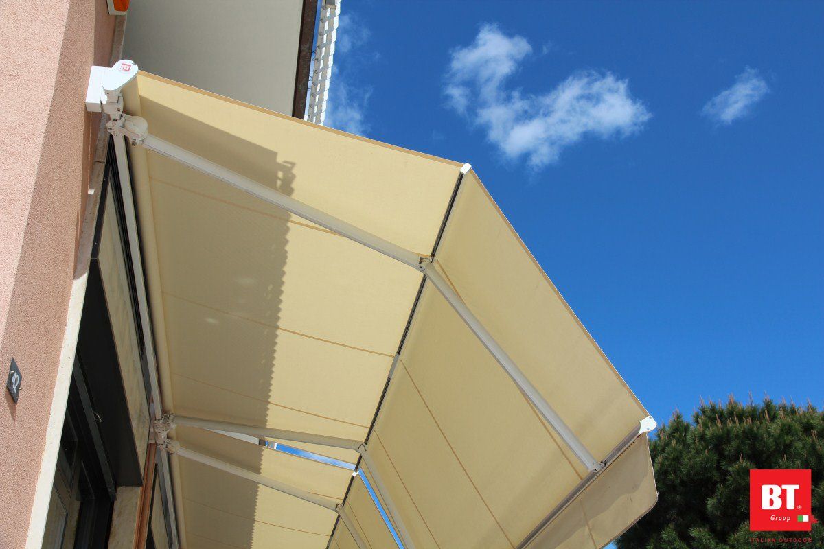 tenda per schermatura solare