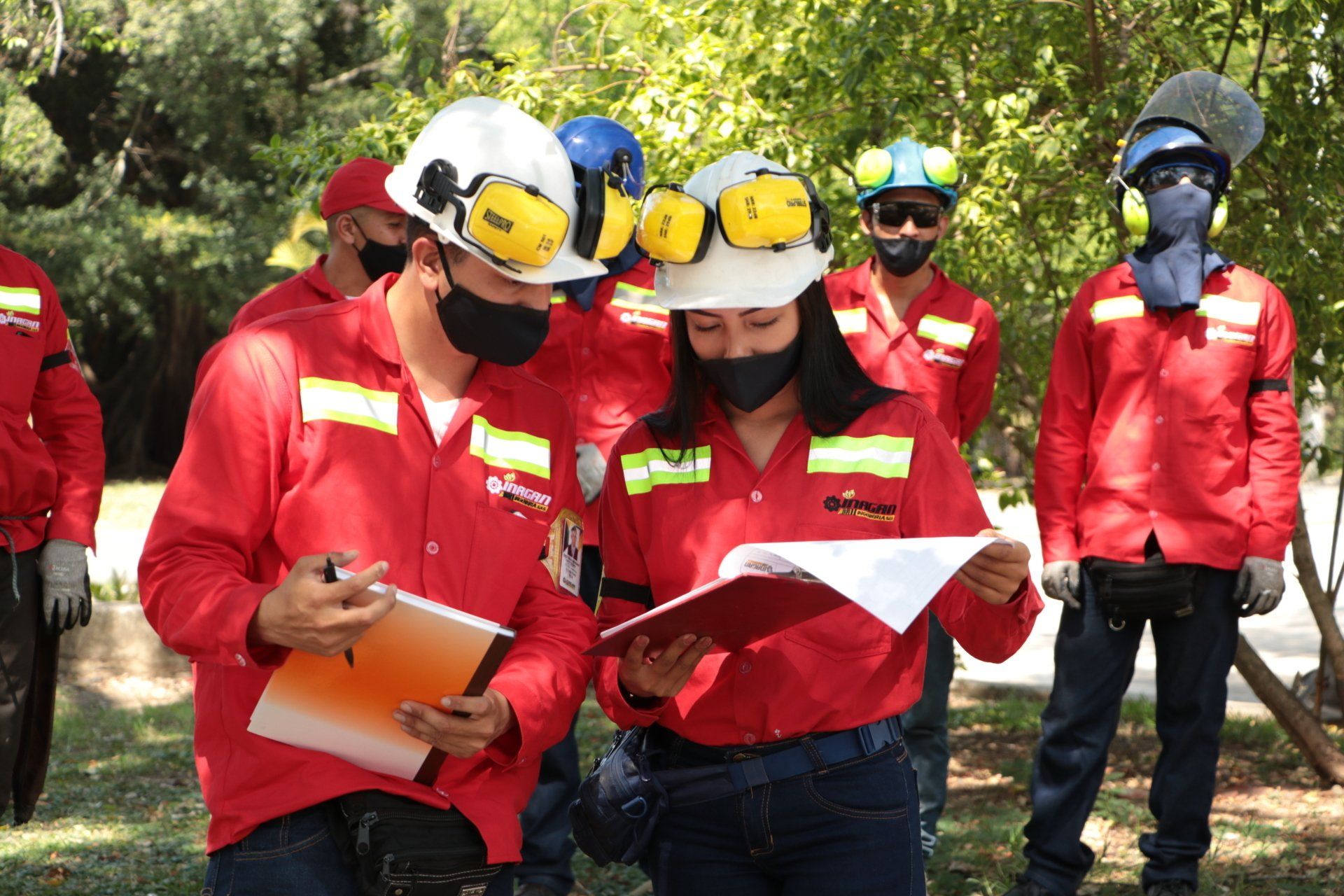 Inagan Ingeniería equipo de mantenimiento de zonas verdes