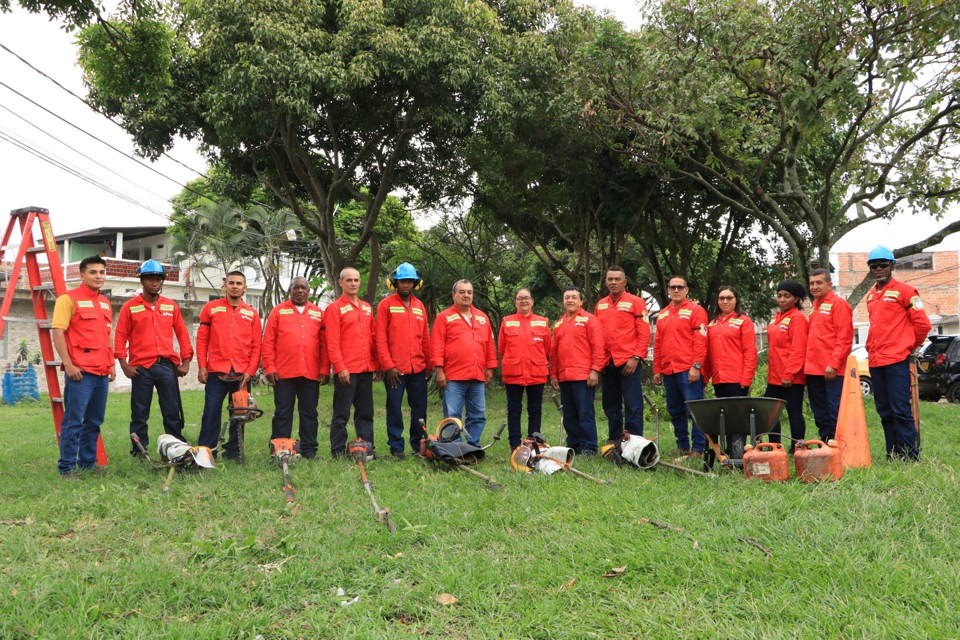 Inagan Ingeniería equipo de mantenimiento de zonas verdes