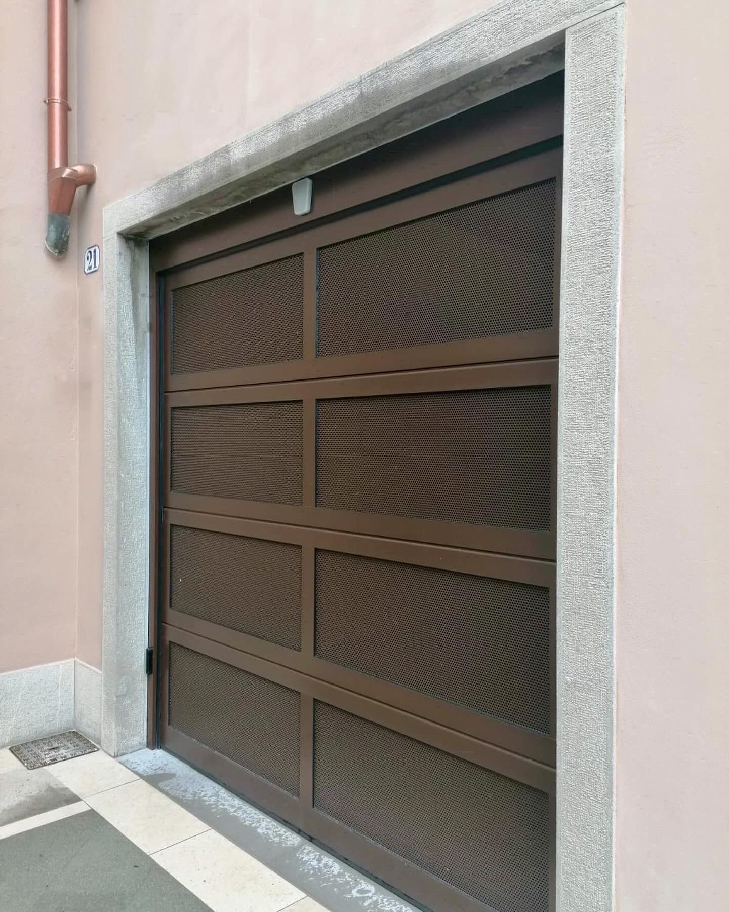 PORTONI SEZIONALI