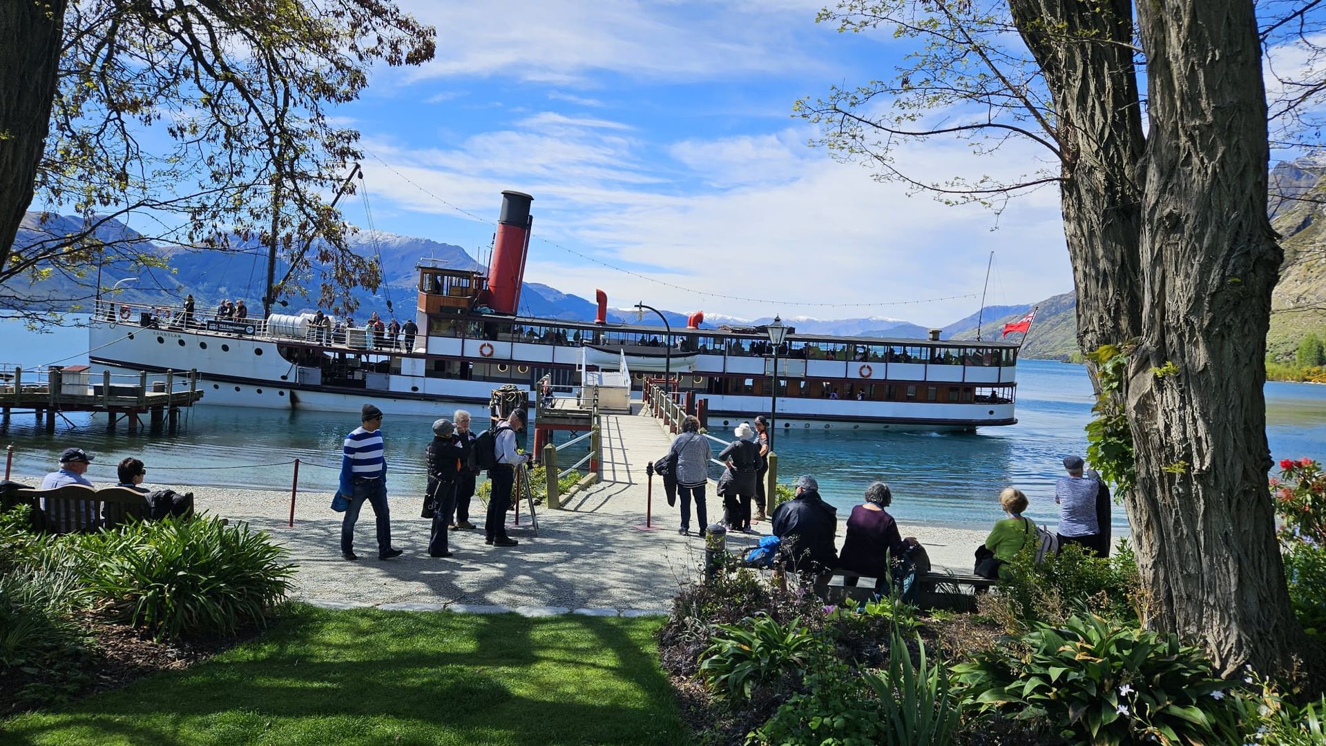 The Sir Edmund Hillary Explorer - South Island Train Tour in New Zealand.