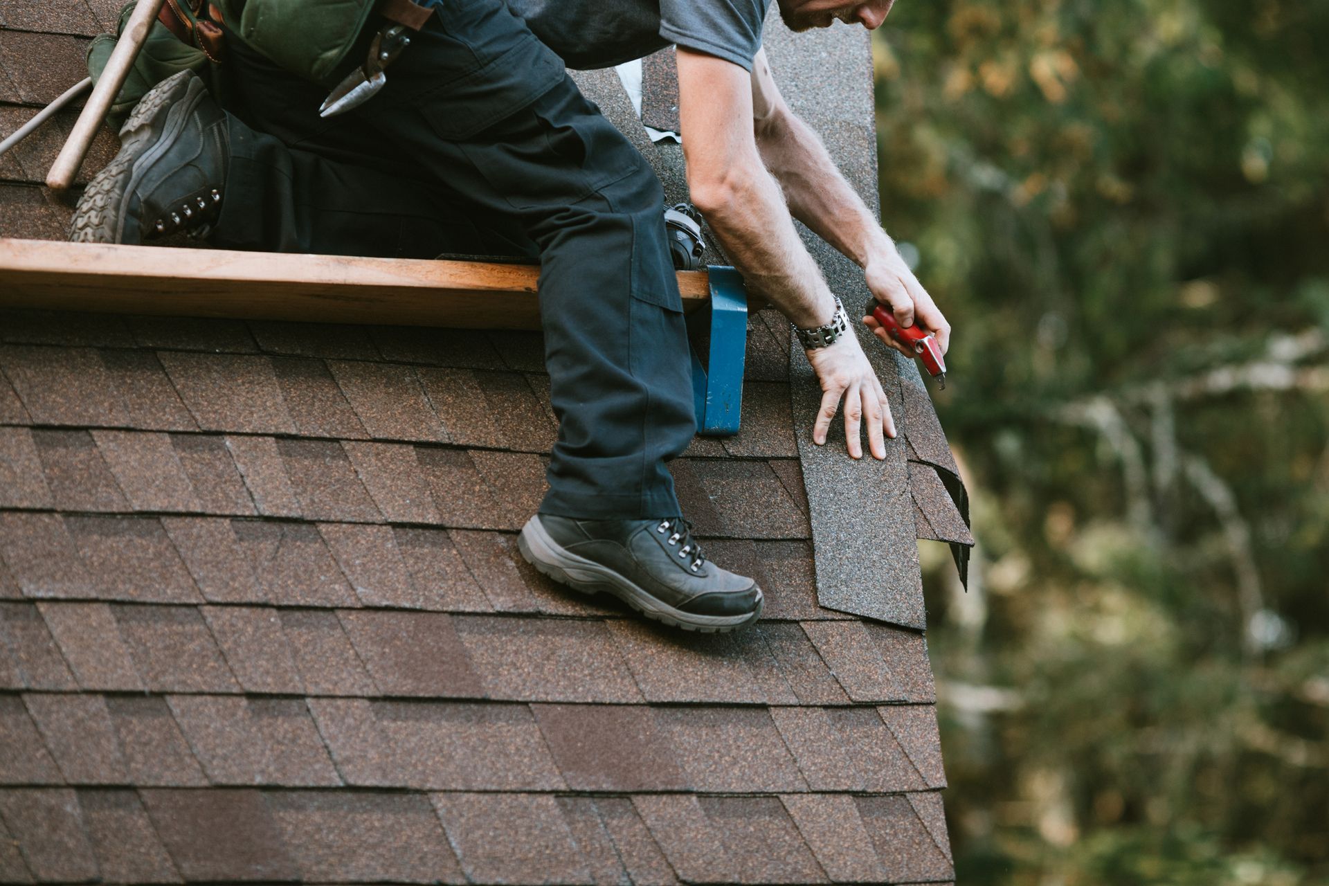 Installing New Roof — Trafford, PA — Apex Roofing