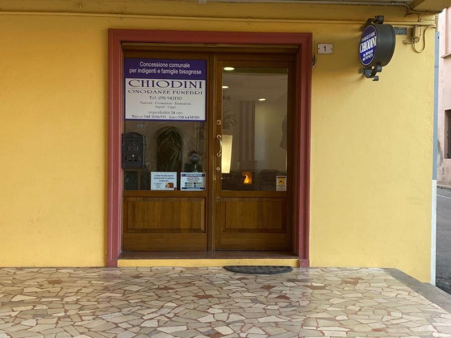 ingresso impresa funebre