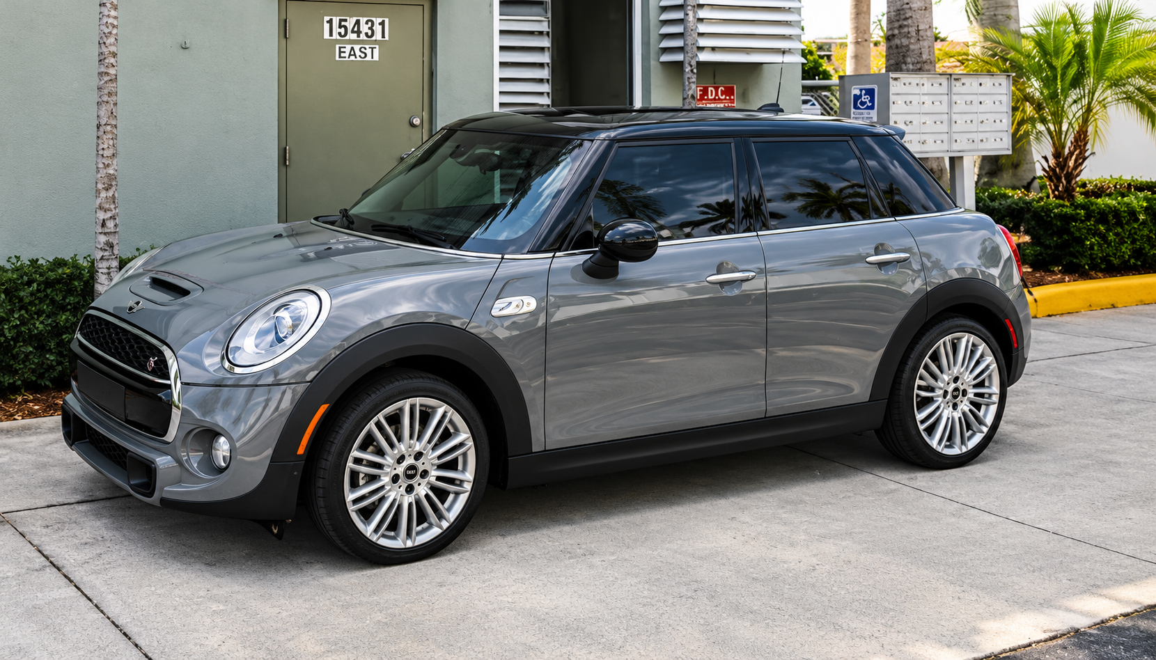 Car tinting services