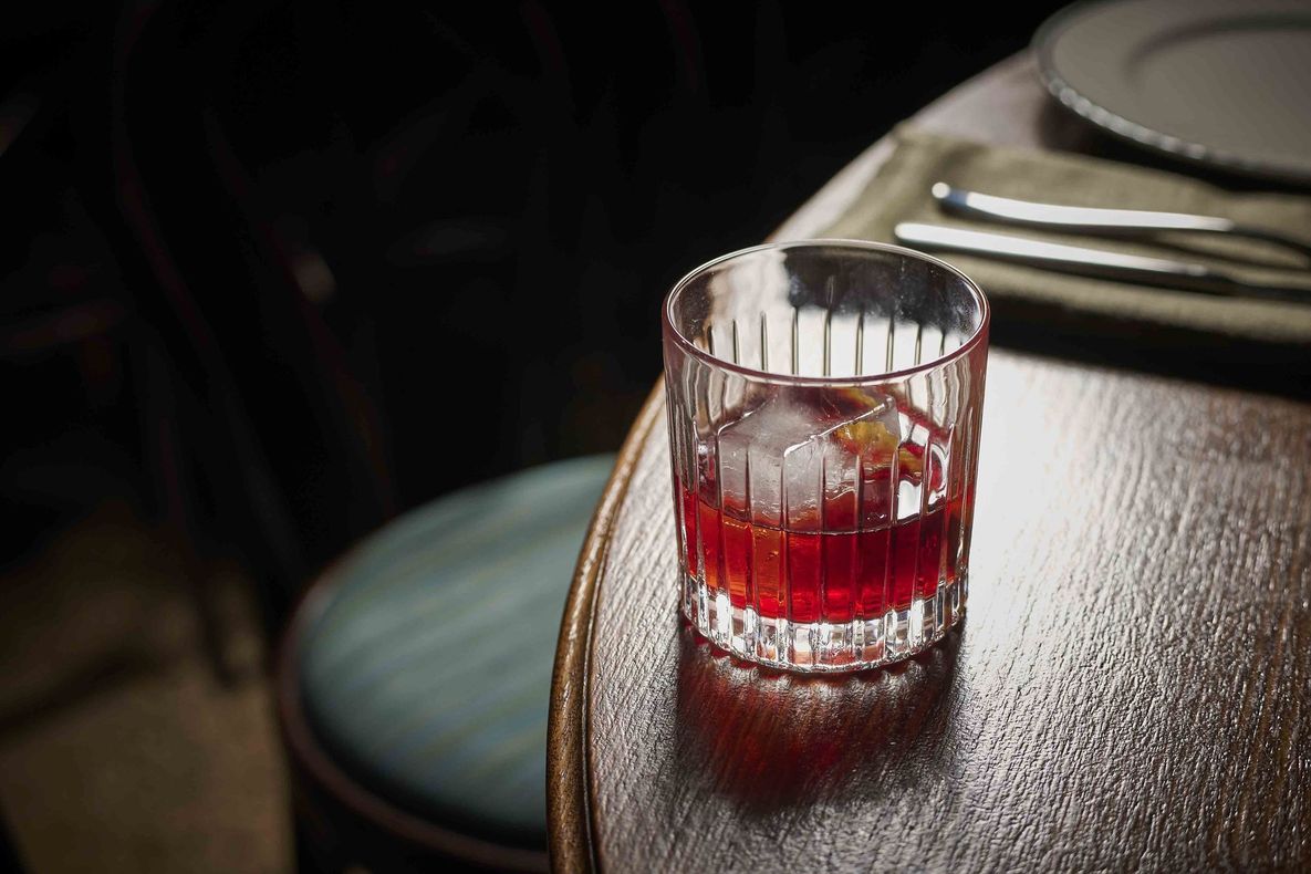 Photo of a perfect negroni 