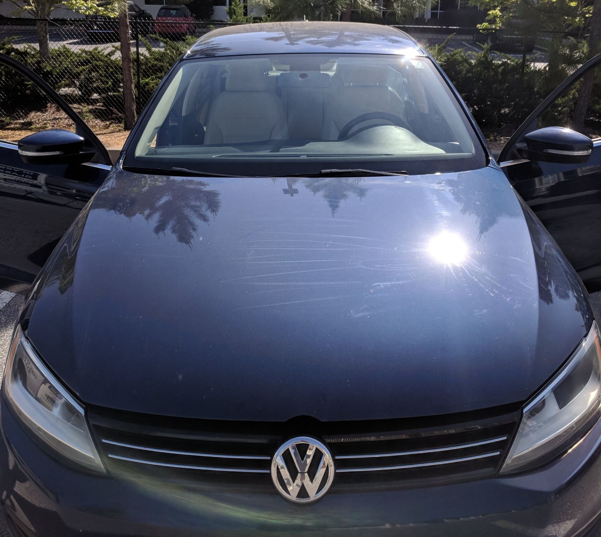 Volkswagen windshield replacement in Panama City, FL Volkswagen windshield replacement in Panama City, FL