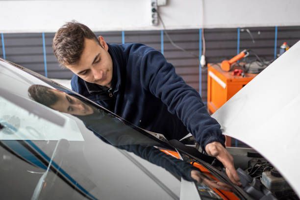 Semi & fleet windshield replacement in Panama City, FL Semi & fleet windshield replacement in Panama City, FL