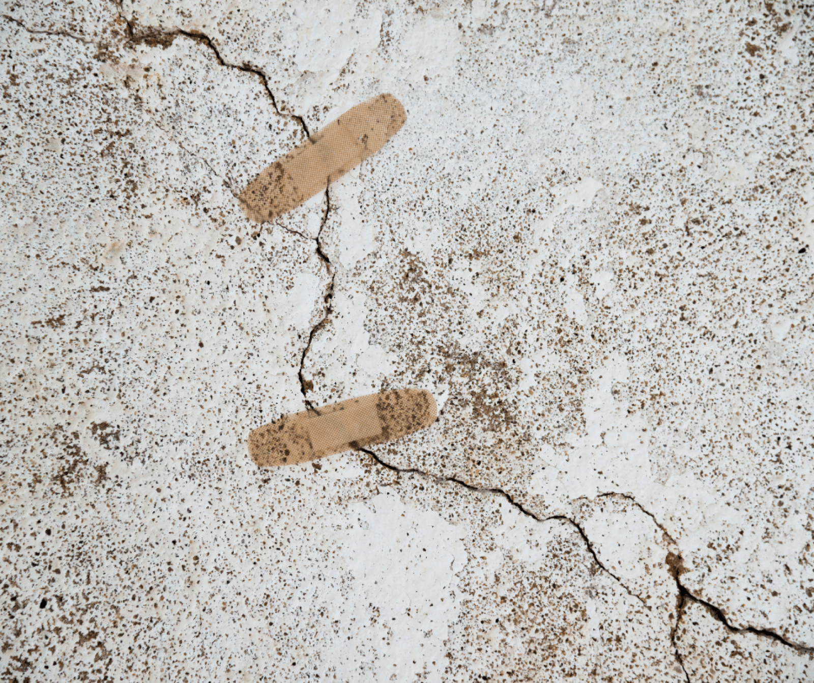 How to Fix a Crack in a Concrete Patio: An Expert’s Guide