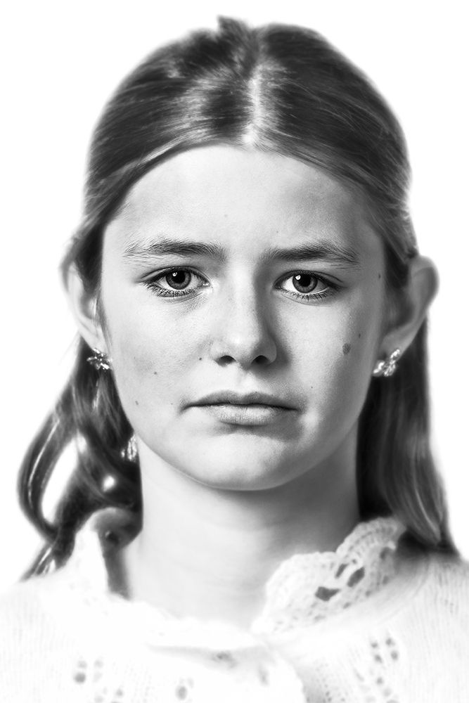 Black and white portrait of a girl