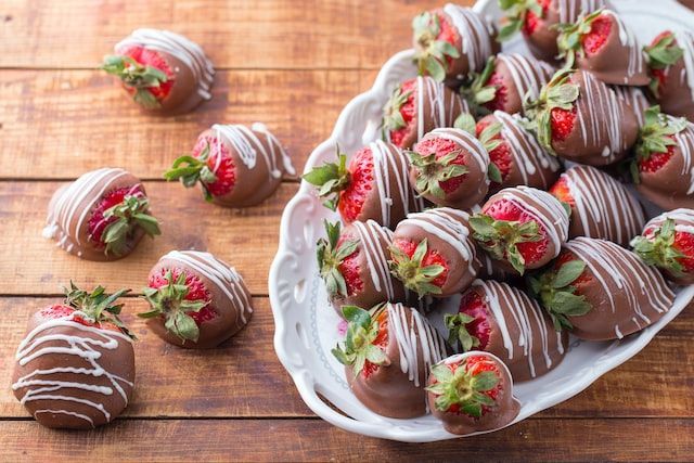 chocolate-strawberries