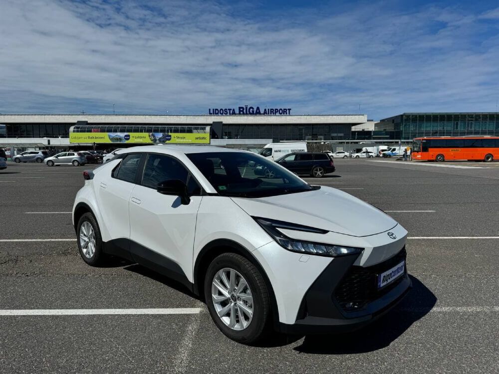 Toyota CHR Hybrid, 2024