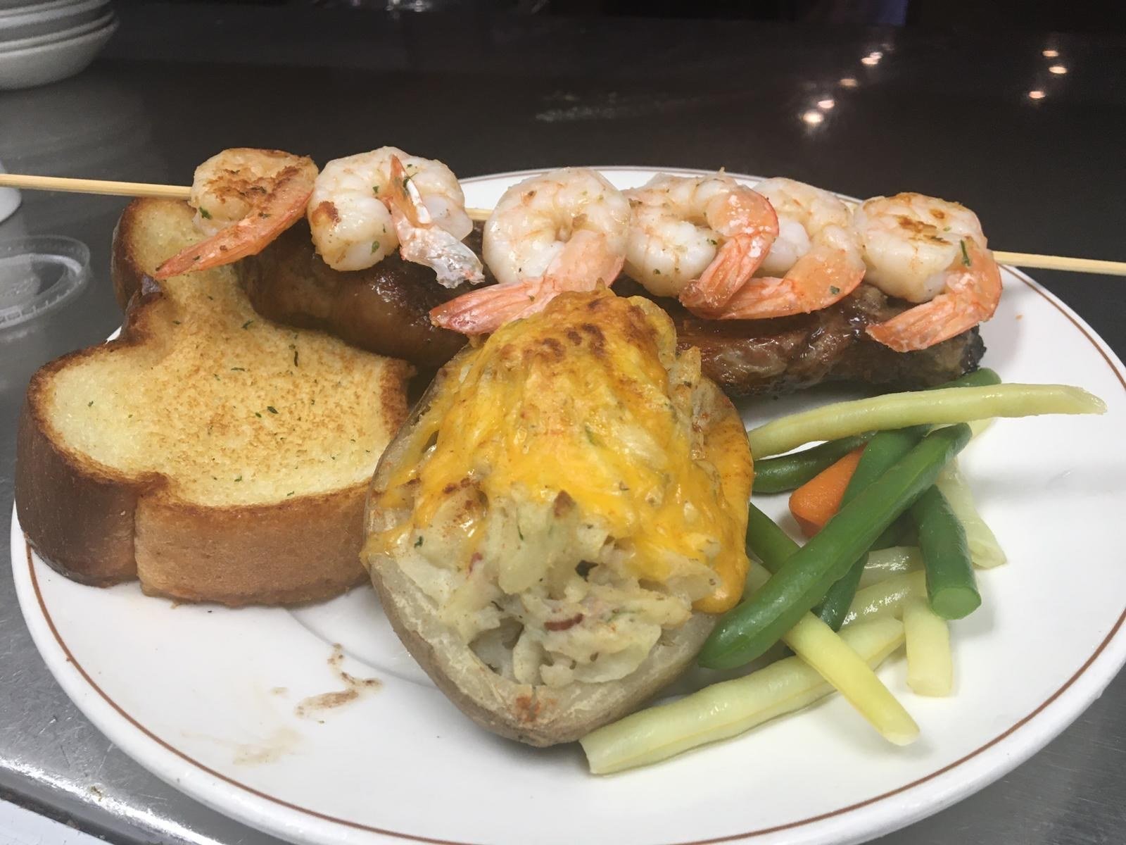 Yavis Restaurant Drumheller Family Restaurant