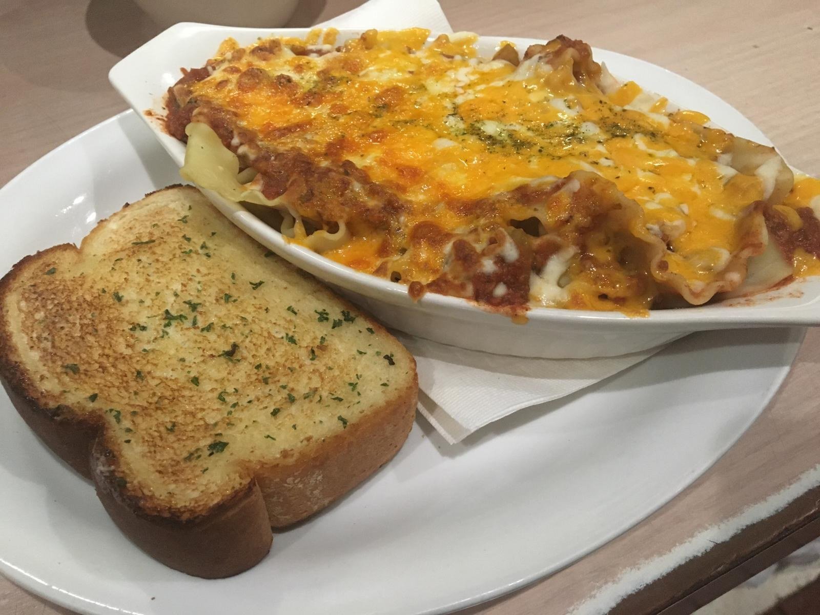 Yavis Restaurant Drumheller Family Restaurant