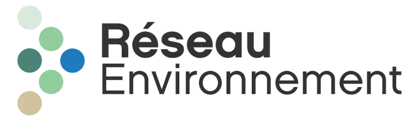 Logo de Réseau Environnement présentant un ensemble de points circulaires multicolores à gauche du texte.