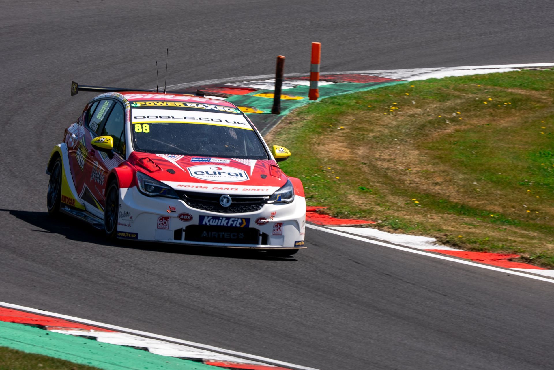Mikey Doble attacking corner at Brands Hatch Indy for Qualifying, BTCC 2025