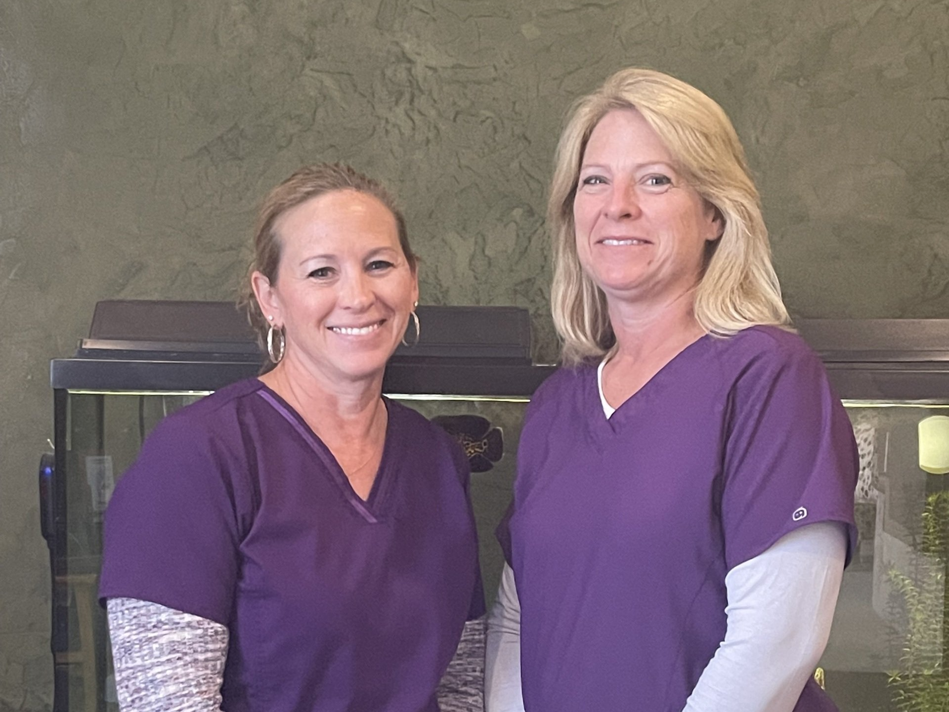 Gilroy Dental hygienist team | Find a trusted dentist near you in Overland Park 66221.