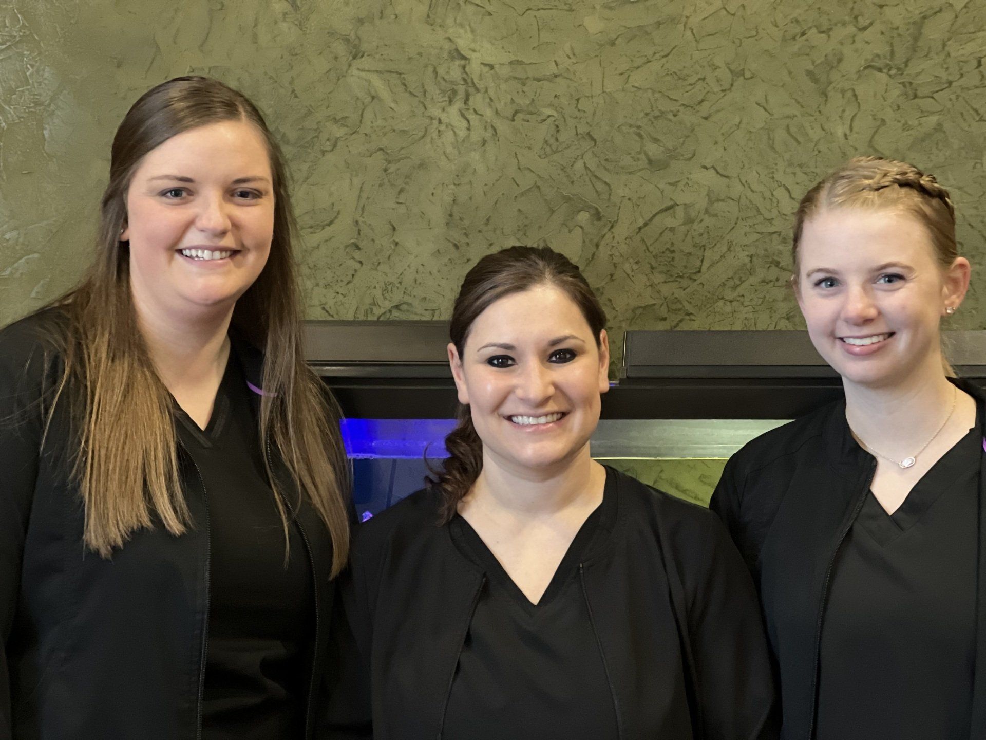 Gilroy Dental hygienist team | Find a trusted dentist near you in Overland Park 66221.