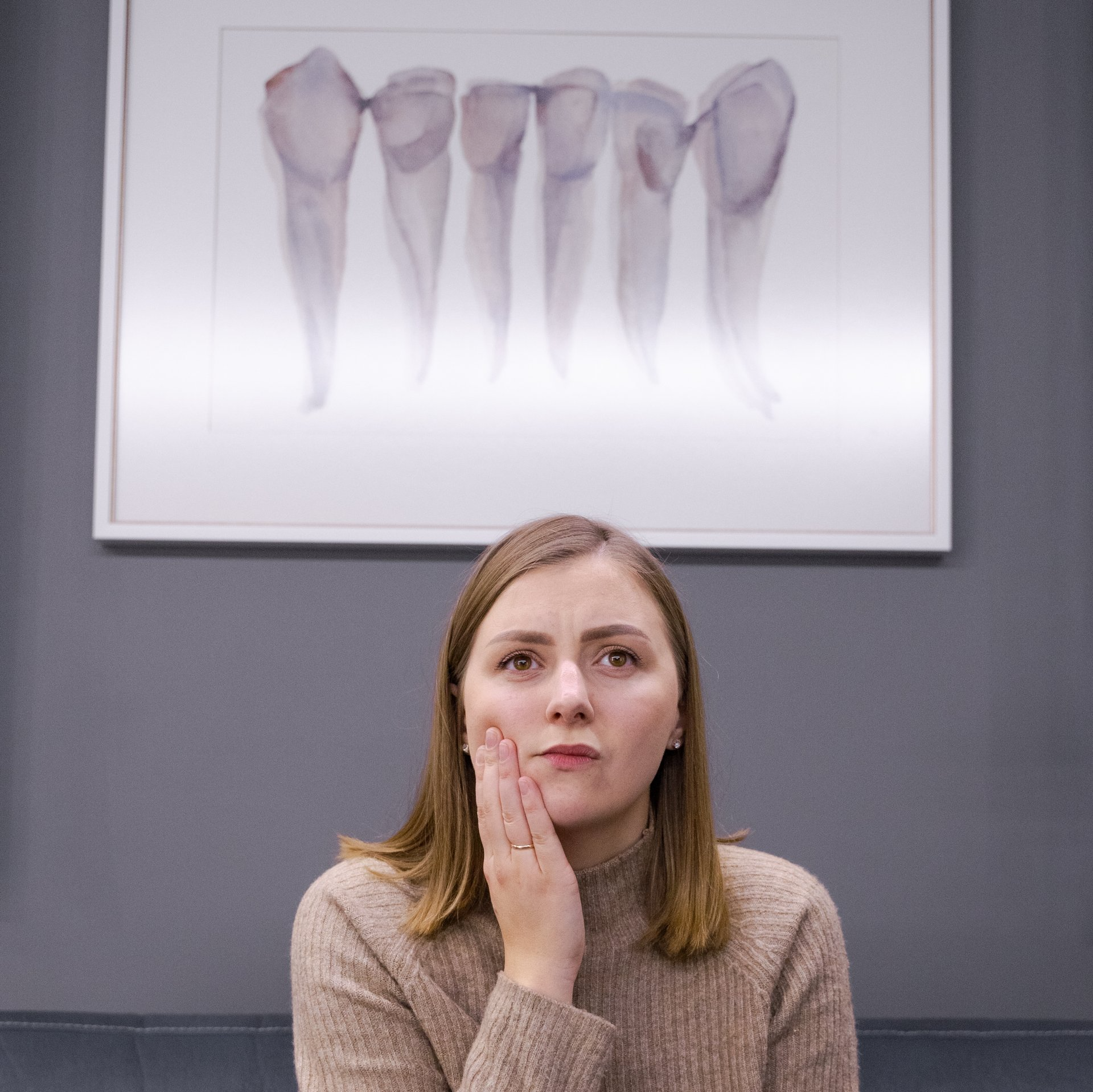 woman in tooth pain | Get care from a top-rated dentist in Overland Park 66221
