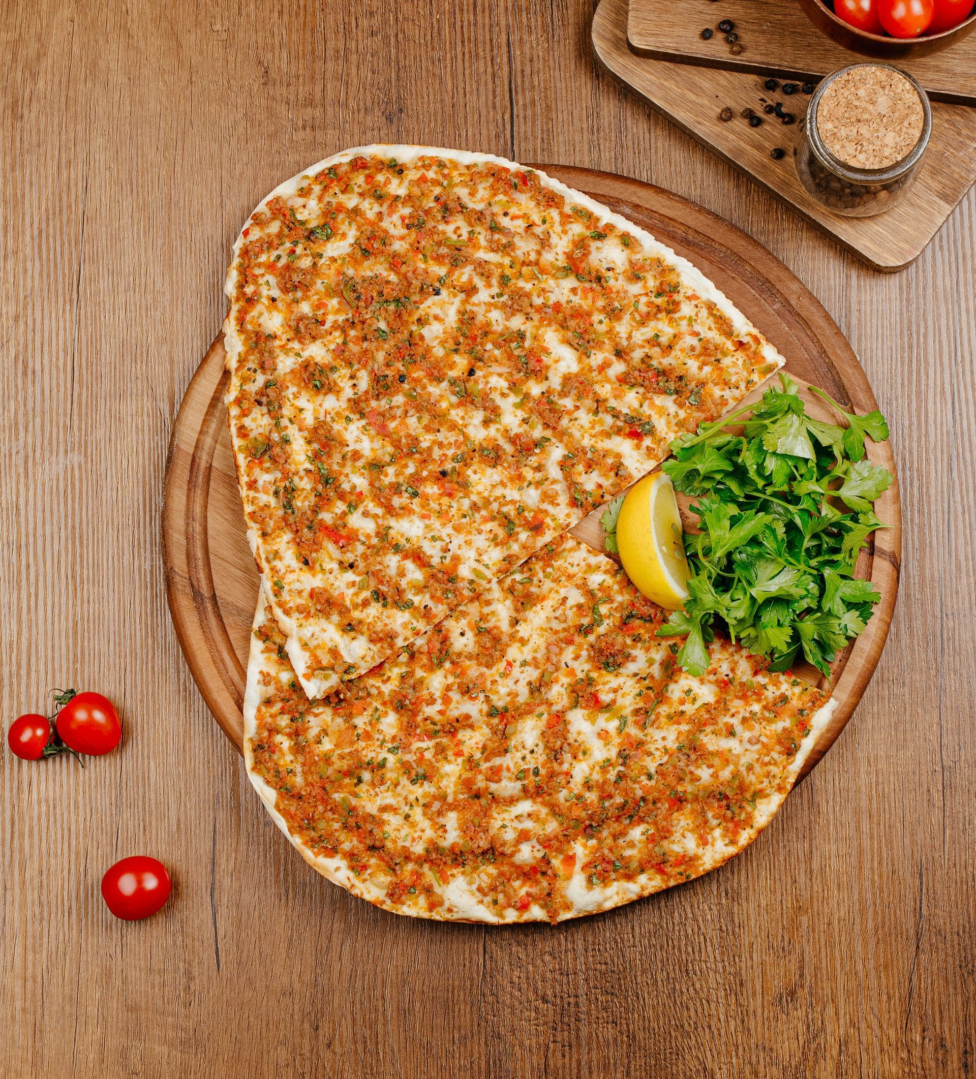 Simple Lahmacun