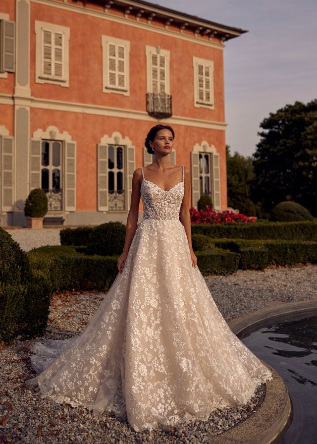 winter wedding dresses uk Sparkly & Embellished for 2025 Scottish Brides What To Wear To BLACKMAXIPROMO Metal:10k white gold