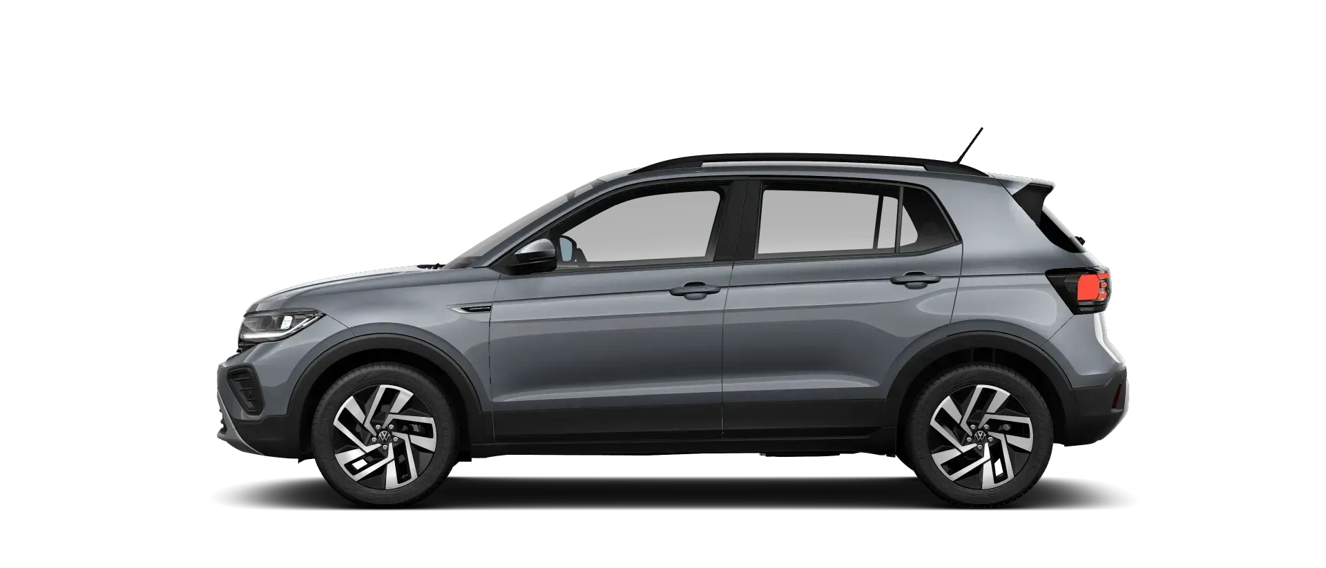 SUV compacto cinza visto de lado sobre um fundo branco.