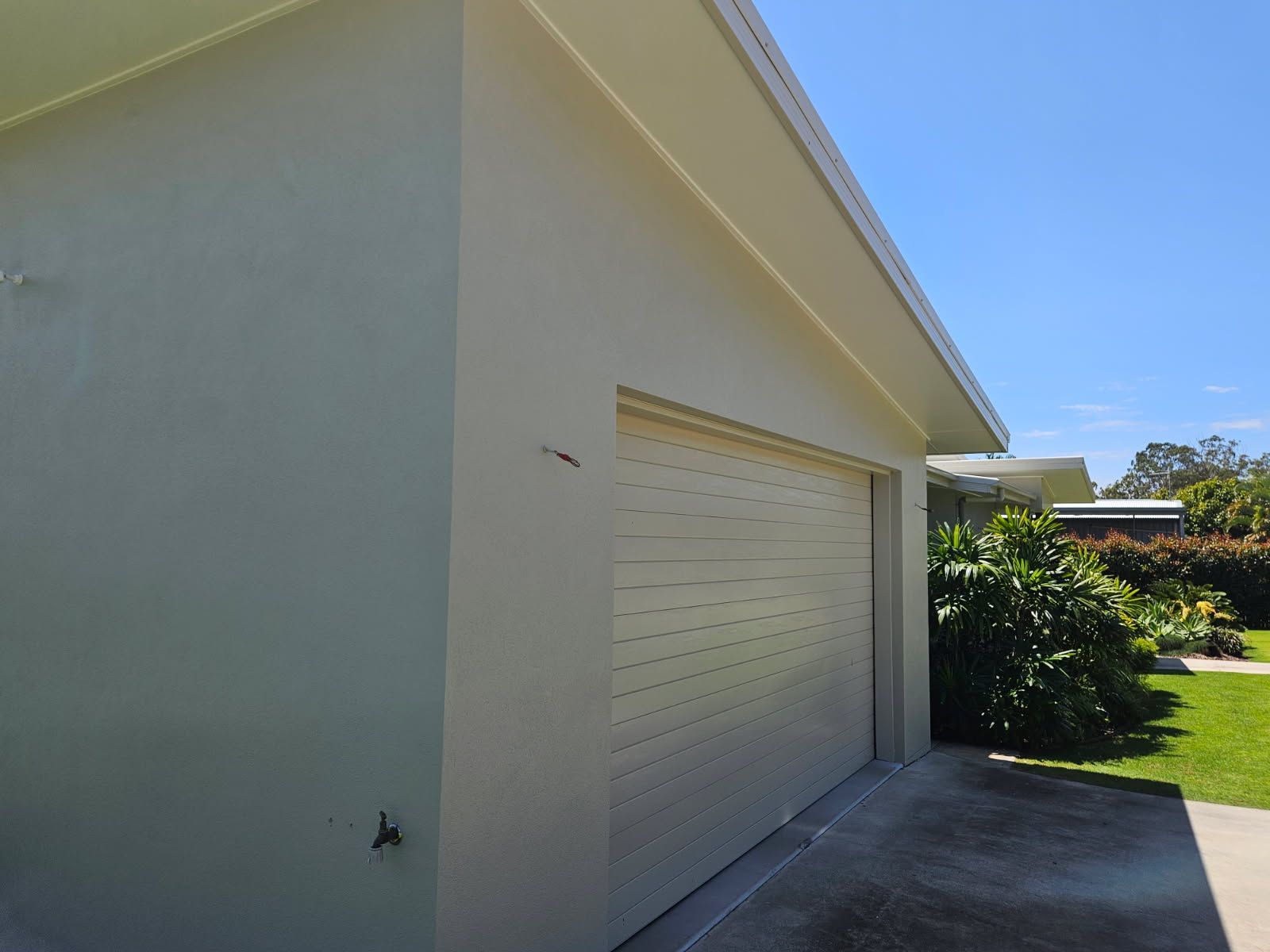 A View of a Light-colored Garage — Priority Painters in Gladstone Central, QLD