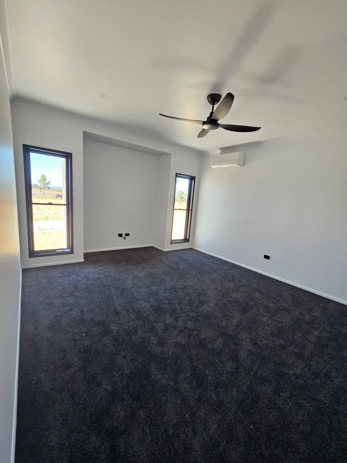 Empty Room with Carpet — Priority Painters in Tannum Sands, QLD