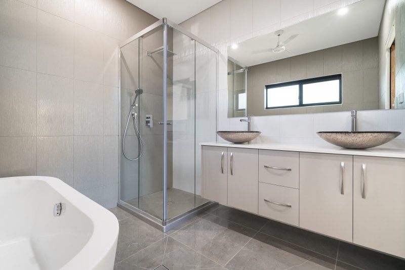 Bathroom design by Vanguard Homes, Sunshine Coast home builder