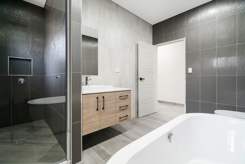 Bathroom design by Vanguard Homes, Sunshine Coast home builder