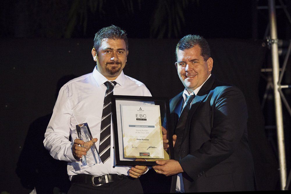 Vanguard Homes receiving building award