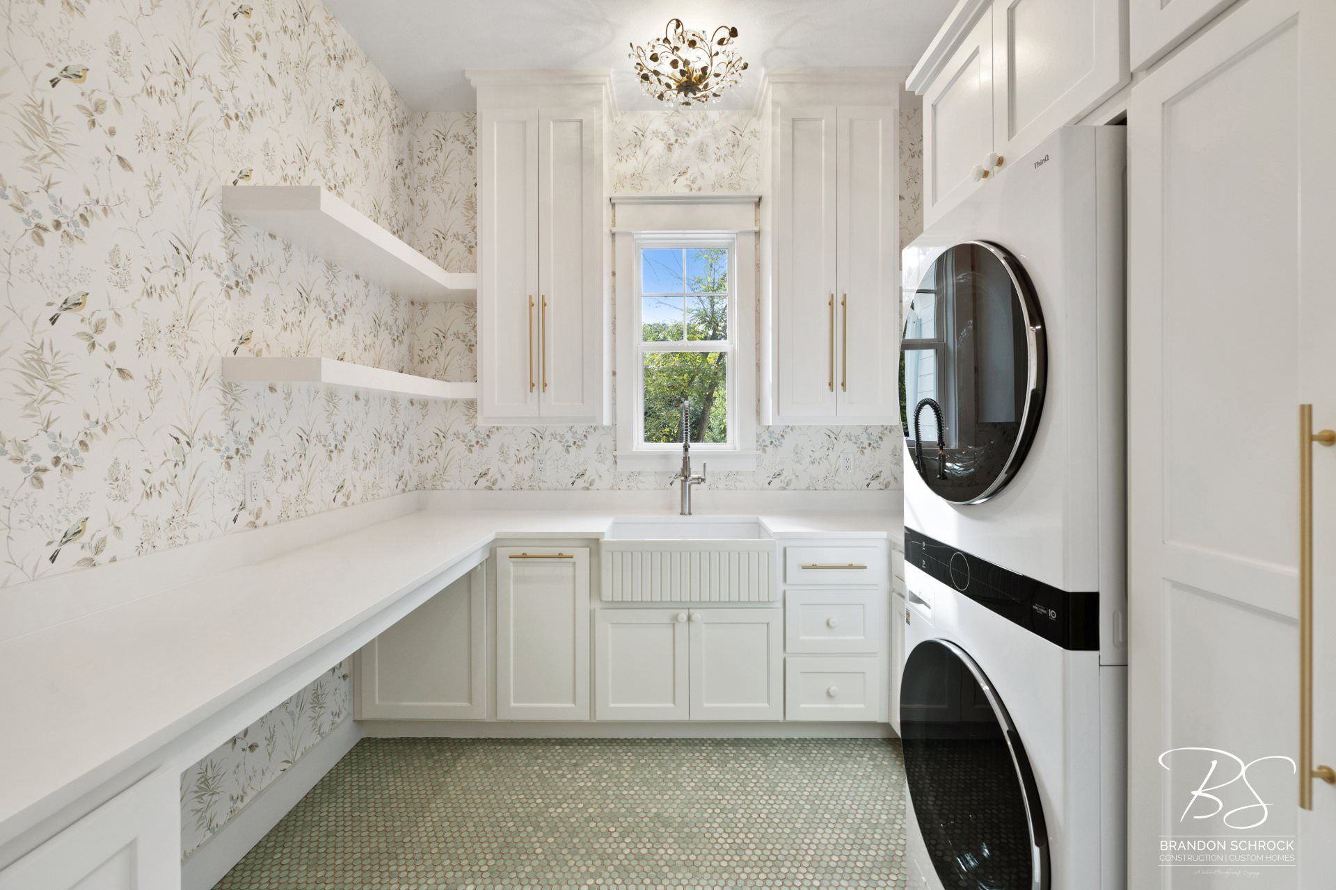 1920s farmhouse laundry room