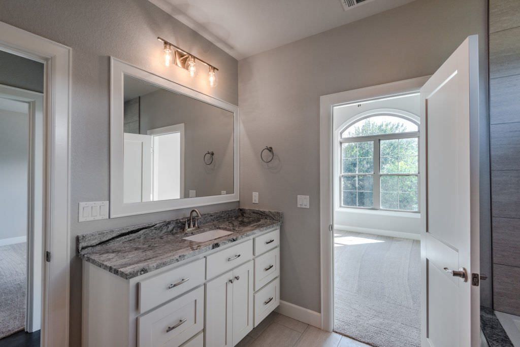 modern contemporary bathroom