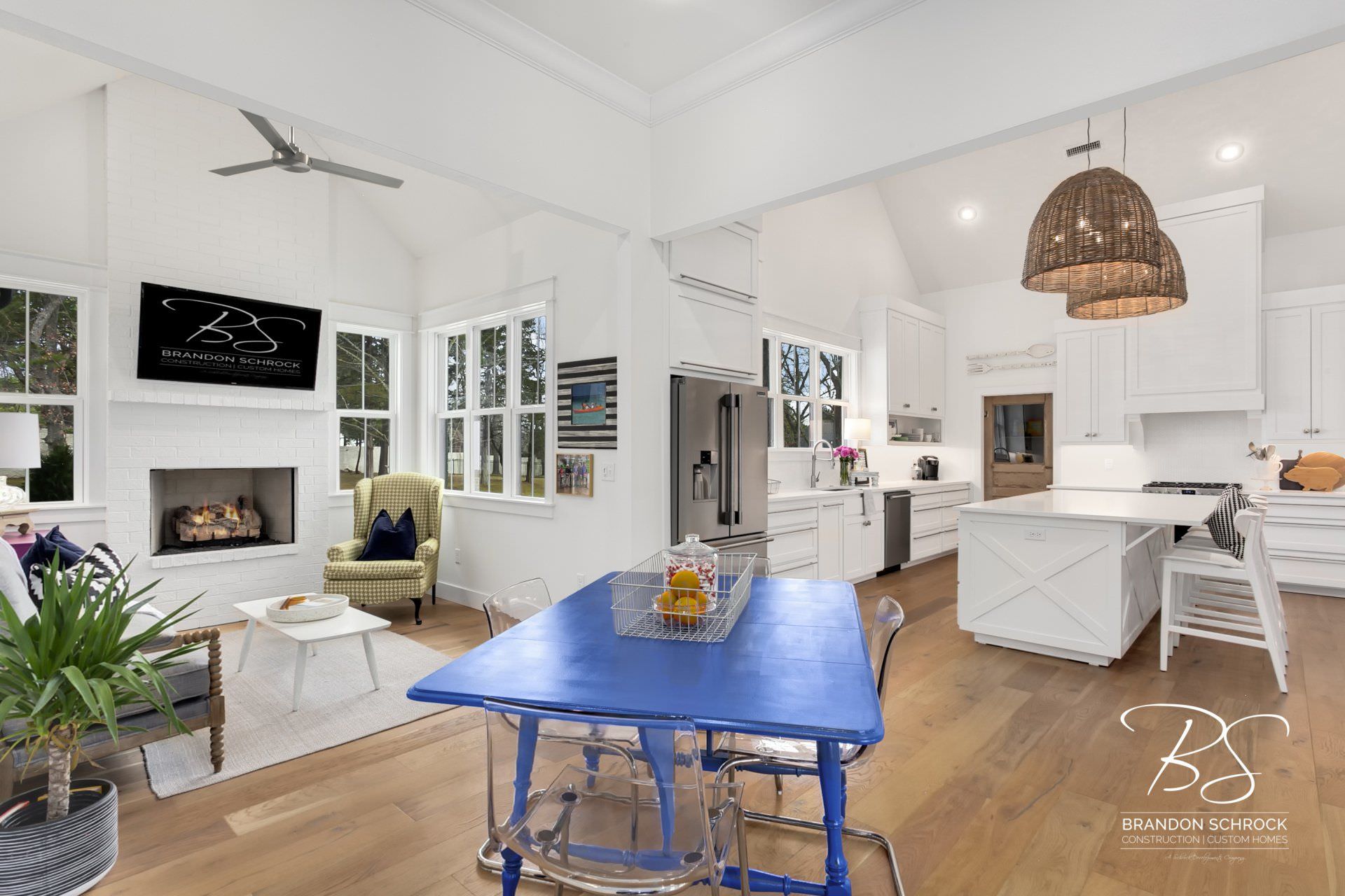 eclectic modern dining room